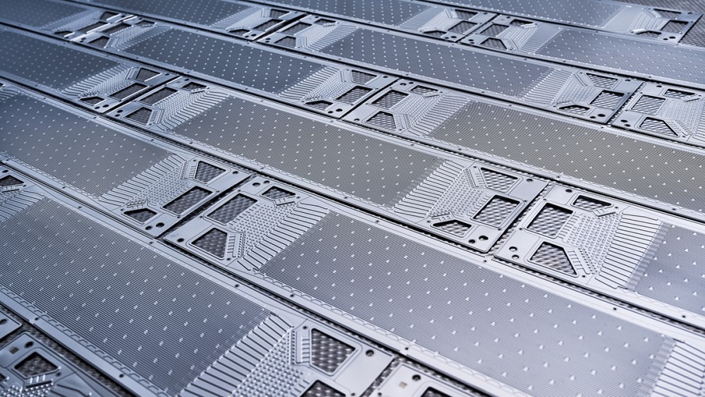 Fuel cell in bipolar plate